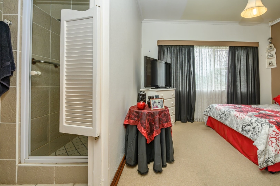 3 Bedroom Property for Sale in Kabega Park Eastern Cape